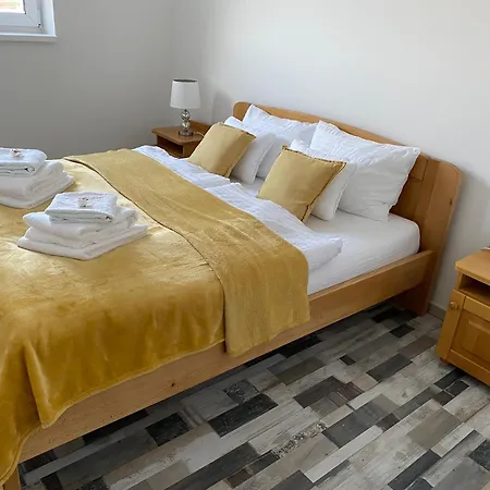 Panorama Penthouse - Gyoenyoeru Latkep A Bakonyra Apartament *