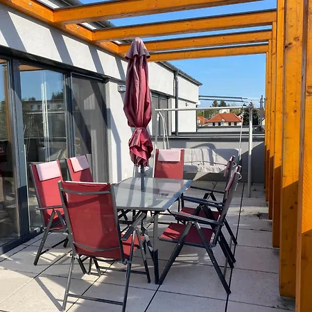 Lejlighed Panorama Penthouse - Gyoenyoeru Latkep A Bakonyra *