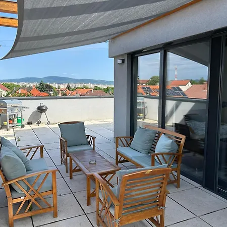 Apartmán Panorama Penthouse - Gyoenyoeru Latkep A Bakonyra